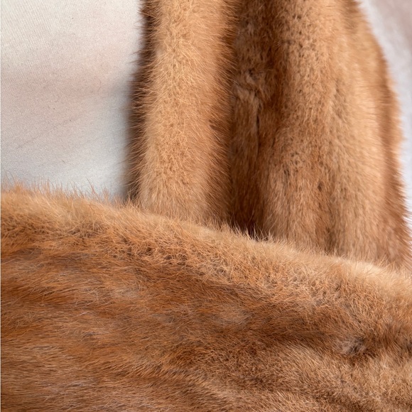 ❤️VINTAGE Luxurious Tan Fur Wrap❤️ - Picture 6 of 6